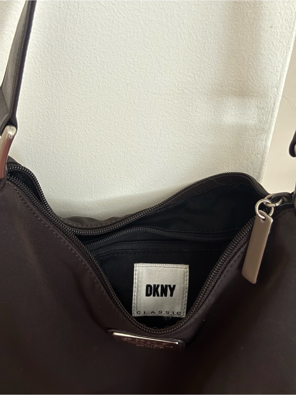 DKNY Vintage Brown Shoulder Bag with Silver Logo Plaque - Picture 2 of 4